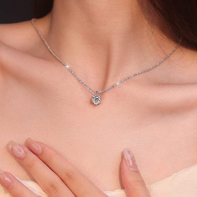 Collar colgante geométrico de circón con cadena ajustable – elegancia minimal y brillo sutil