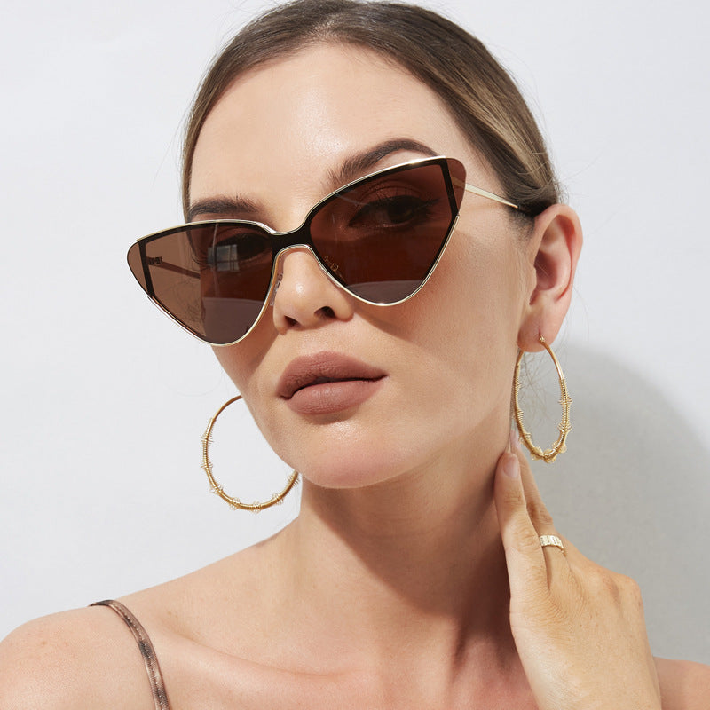 Gafas de sol retro ojo de gato oversize con protección UV400 disponible en negro y marron