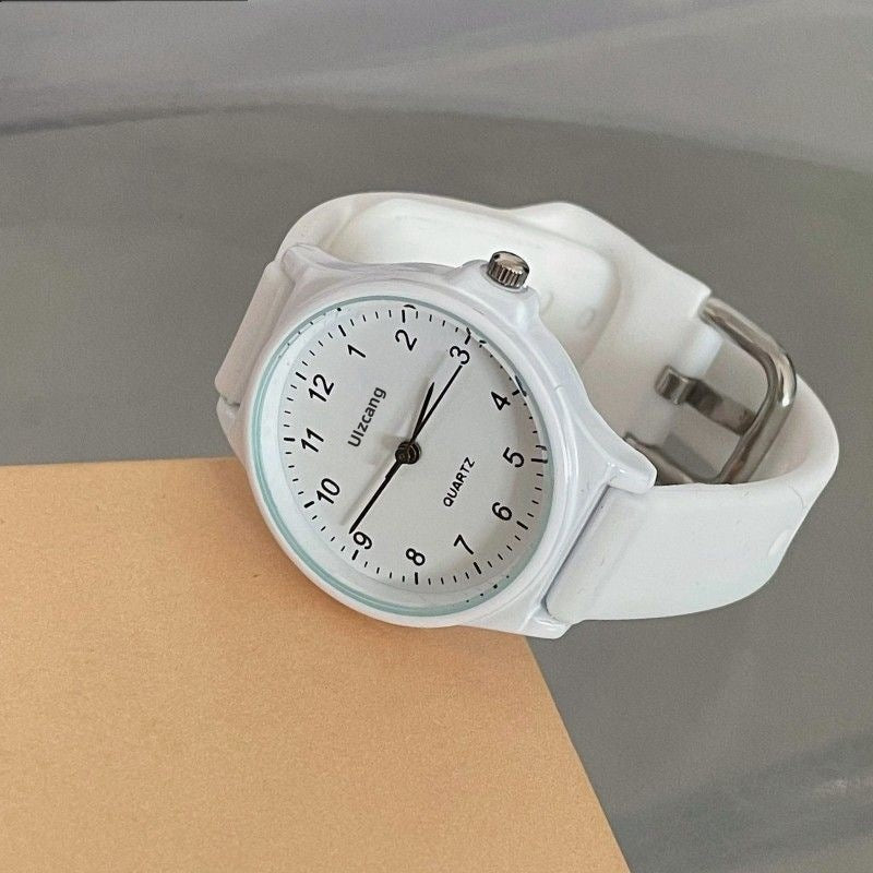 Reloj Analógico con Correa de Silicona