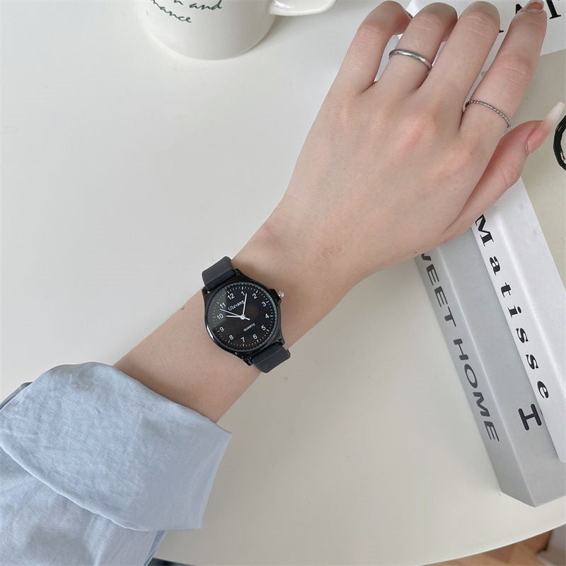 Reloj Analógico con Correa de Silicona